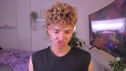 kitty online show from 11/10/25, 01:15