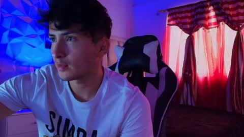 Snapshot of santyago_taylor chatting on 12/27/24, 07:03 Santyago online show from 12/27/24, 07:03