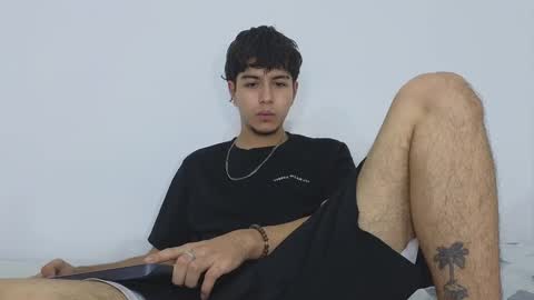 Snapshot of santybig18 chatting on 01/04/25, 04:12 santybig18 online show from 01/04/25, 04:12