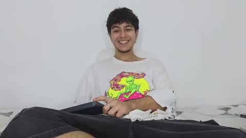 Snapshot of santybig18 chatting on 01/07/25, 05:43 santybig18 online show from 01/07/25, 05:43