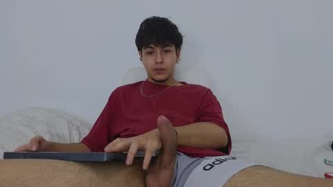 Snapshot of santybig18 chatting on 02/21/25, 10:17 santybig18 online show from 02/21/25, 10:17