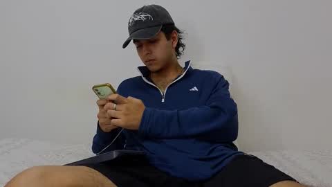 Snapshot of santybig18 chatting on 09/20/25, 06:25 santybig18 online show from 09/20/25, 06:25