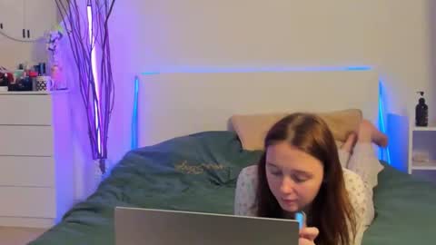 Snapshot of santythousand chatting on 02/07/26, 10:35 santythousand online show from 02/07/26, 10:35