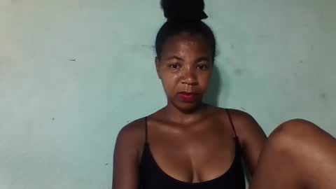 sanyah0123 online show from 11/18/25, 01:48