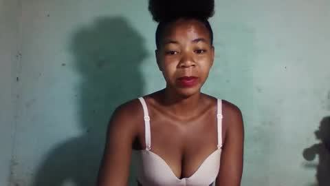 sanyah0123 online show from 11/23/25, 01:27