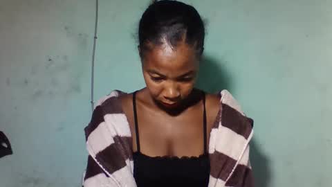 sanyah0123 online show from 01/11/26, 01:54