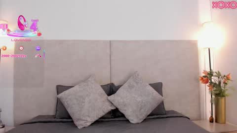 Snapshot of saori_newman chatting on 01/14/26, 11:49 Saori online show from 01/14/26, 11:49