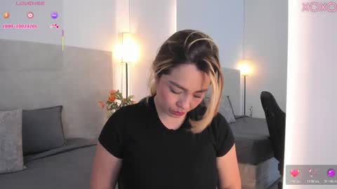 Snapshot of saori_newman chatting on 02/07/26, 11:36 Saori online show from 02/07/26, 11:36