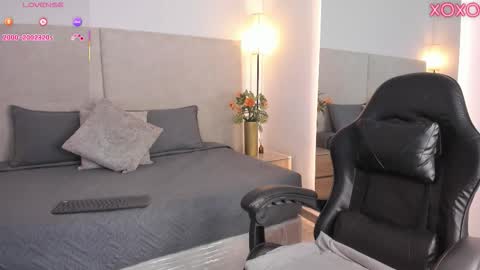 Snapshot of saori_newman chatting on 02/21/26, 11:55 Saori online show from 02/21/26, 11:55