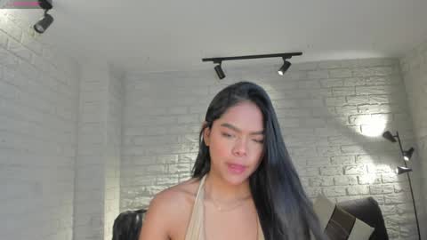 Snapshot of saphirajames chatting on 05/24/26, 10:48 Saphira James online show from 05/24/26, 10:48