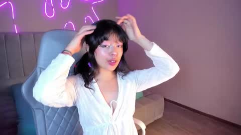 saphyralux online show from 03/30/26, 10:11