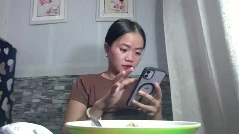 Snapshot of sapphire_amora chatting on 11/04/25, 12:48 sapphire_amora online show from 11/04/25, 12:48