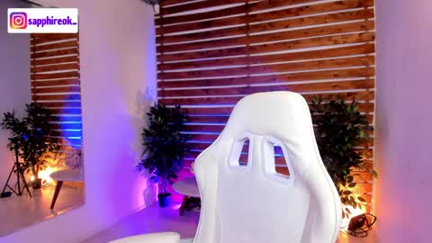 Snapshot of sapphire_venus chatting on 05/03/26, 11:44 Valerin online show from 05/03/26, 11:44