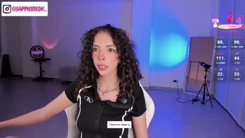 Snapshot of sapphire_venus chatting on 06/16/26, 02:25 Valerin online show from 06/16/26, 02:25