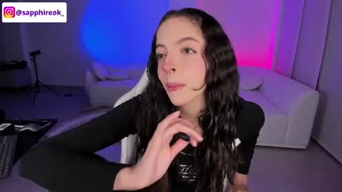 Snapshot of sapphire_venus chatting on 07/19/26, 02:15 Valerin online show from 07/19/26, 02:15