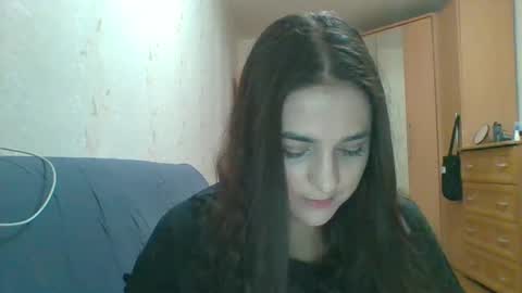 Snapshot of sapphiredesire_ chatting on 01/27/25, 02:35 sapphiredesire_ online show from 01/27/25, 02:35