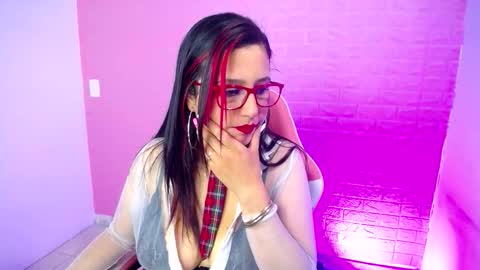 Sara online show from 10/15/25, 05:18