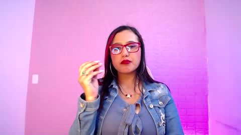 Sara online show from 10/18/25, 04:37