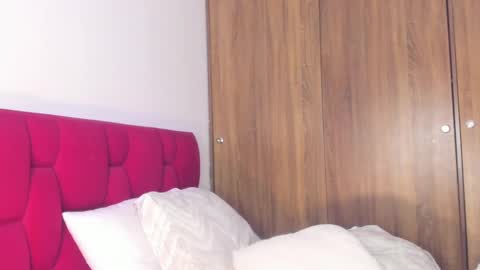 Snapshot of sara_699 chatting on 02/24/25, 04:26 Sara online show from 02/24/25, 04:26