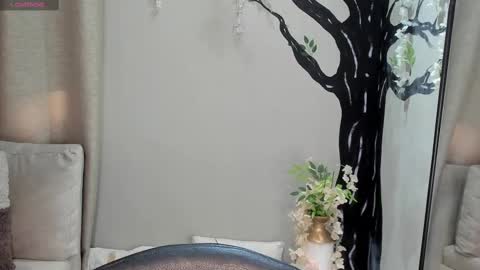    online show from 09/20/25, 12:06