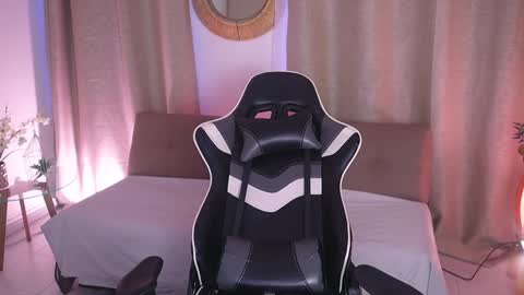 Sara  online show from 02/03/25, 12:03