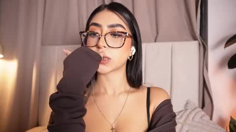 Sara  online show from 04/29/26, 03:43