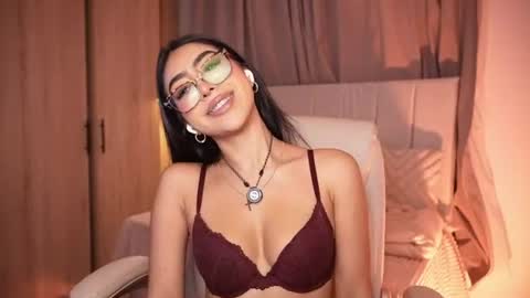 Snapshot of sara_albrecht chatting on 06/29/26, 11:38 Sara online show from 06/29/26, 11:38
