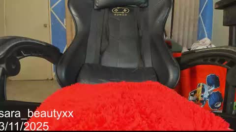 Snapshot of sara_beautyxx chatting on 11/03/25, 03:13 I am Sofia GEMINIS online show from 11/03/25, 03:13