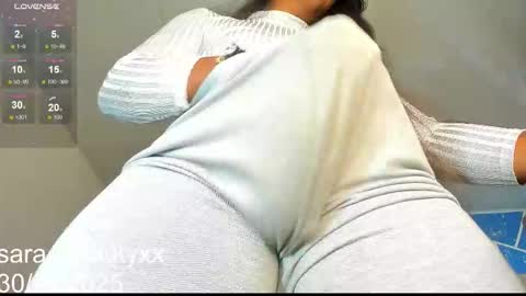 Snapshot of sara_beautyxx chatting on 11/30/25, 04:00 I am Sofia GEMINIS online show from 11/30/25, 04:00