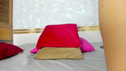 Snapshot of sara_collinnss chatting on 02/05/25, 03:09 Sara Collins online show from 02/05/25, 03:09