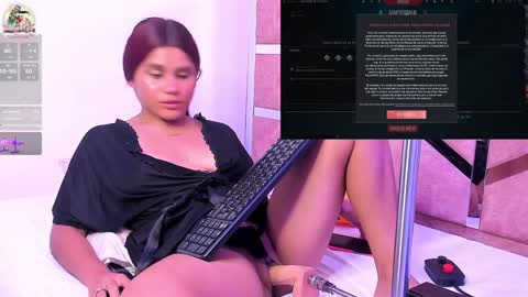 Snapshot of sara_hil chatting on 12/31/24, 08:15 Sara online show from 12/31/24, 08:15