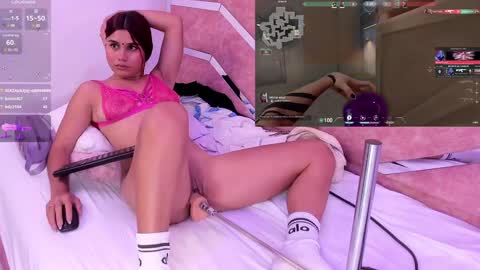 Snapshot of sara_hil chatting on 01/07/25, 05:43 Sara online show from 01/07/25, 05:43