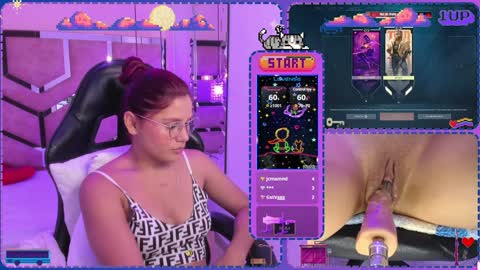 Snapshot of sara_hil chatting on 01/31/25, 12:06 Sara online show from 01/31/25, 12:06