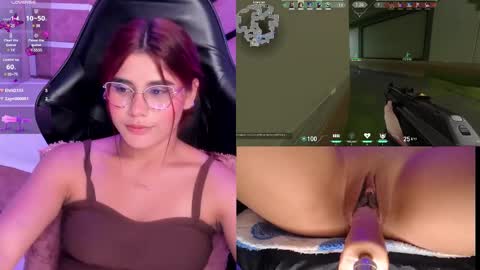 Snapshot of sara_hil chatting on 02/18/25, 12:26 Sara online show from 02/18/25, 12:26