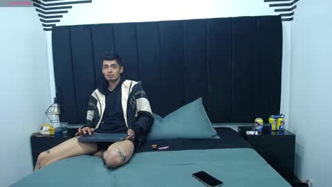 Sara HooT  online show from 01/25/25, 07:49