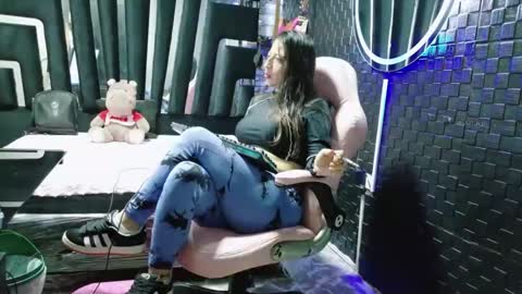 no limits sarah online show from 02/03/25, 12:04