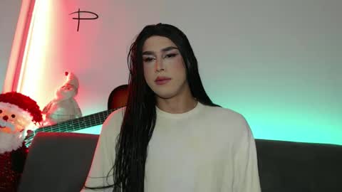 sara_hunter12 online show from 12/18/25, 08:53