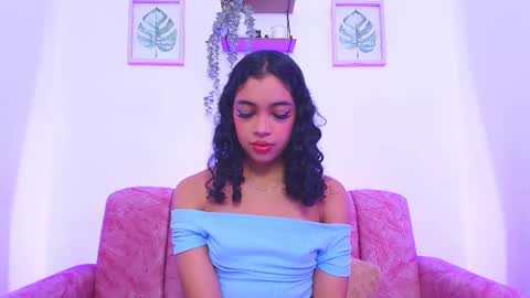 Snapshot of sara_jhonsonn chatting on 12/17/24, 12:23 Sara Jhonson online show from 12/17/24, 12:23