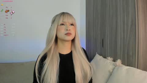Snapshot of sara_kim_ chatting on 01/24/25, 03:00 Sara  new account  give me thomb up  Follow me   help me reach 15k followers again   online show from 01/24/25, 03:00