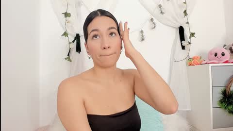 Sara  online show from 12/20/24, 12:16