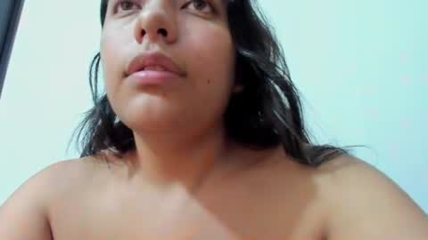 sara_len online show from 07/01/26, 06:07