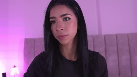 sara_lopee1 online show from 11/21/25, 11:53