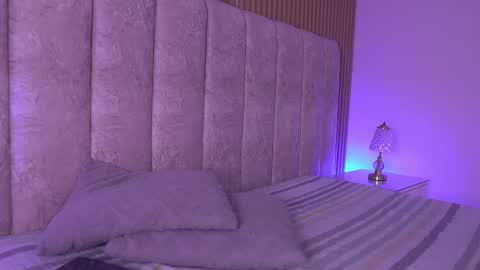 sara_lopee1 online show from 03/23/26, 11:58