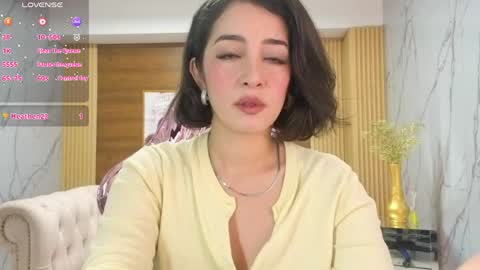 Sara  online show from 06/06/26, 01:49