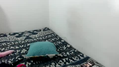 Sara love online show from 02/18/25, 03:21