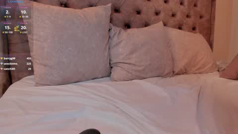 Snapshot of sara_montes chatting on 12/17/24, 08:21 Sara Montes online show from 12/17/24, 08:21