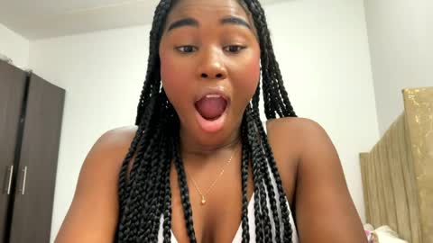 Snapshot of sara_muscle chatting on 05/29/26, 02:20 Sara online show from 05/29/26, 02:20