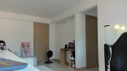 Snapshot of sara_oxford chatting on 09/09/25, 09:47 Sara online show from 09/09/25, 09:47