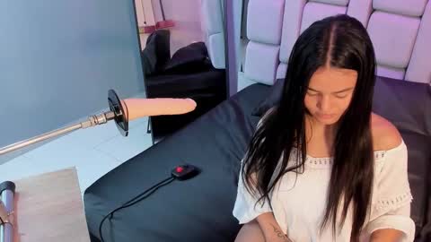 Sara  online show from 11/16/25, 11:27