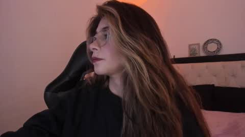 Snapshot of sara_roades chatting on 12/13/25, 10:48 sara_roades online show from 12/13/25, 10:48